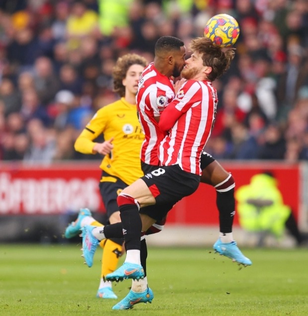 Brentford stars Rico Henry and Mathias Jensen were involved in this sickening collision