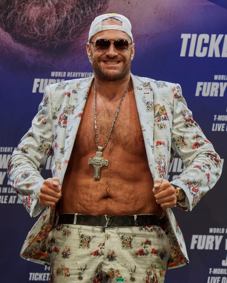 Tyson Fury is in talks to fight Oleksandr Usyk