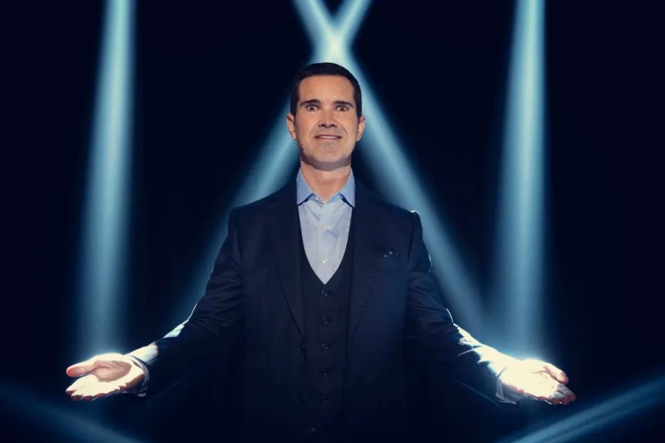 Jimmy Carr returned to the stage last night after backlash over his latest Netflix special