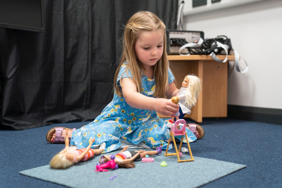 Experts studied the emotional intelligence of kids who played with dolls