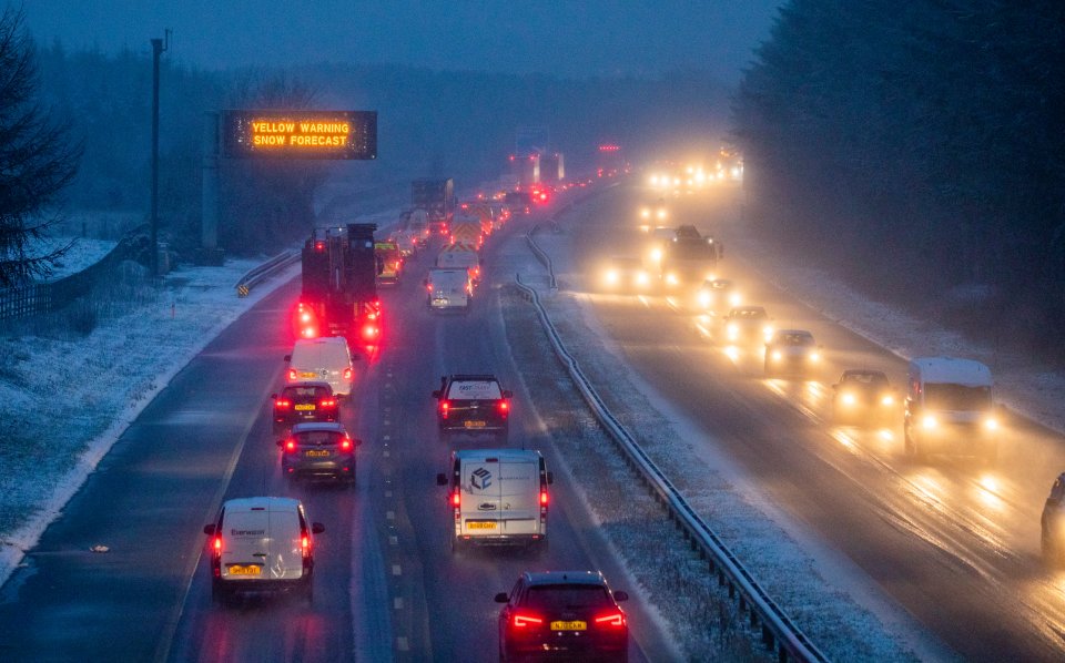 Vehicles on M8 at Harthill as Storm Eunice hits Scotland