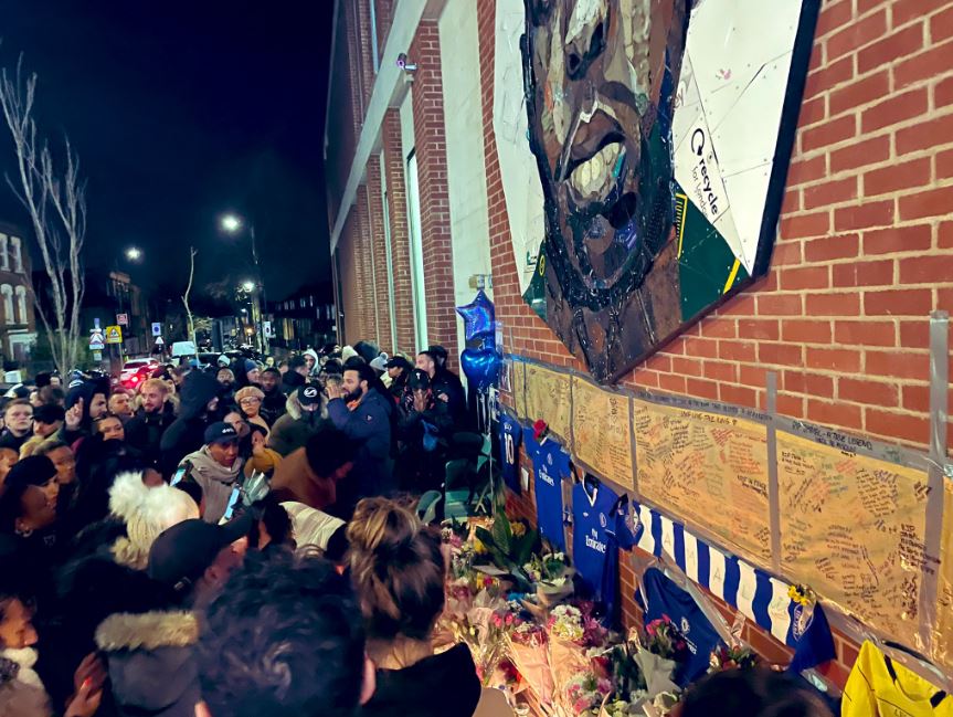 Hundreds came out to pay tribute to Jamal in Acton last night