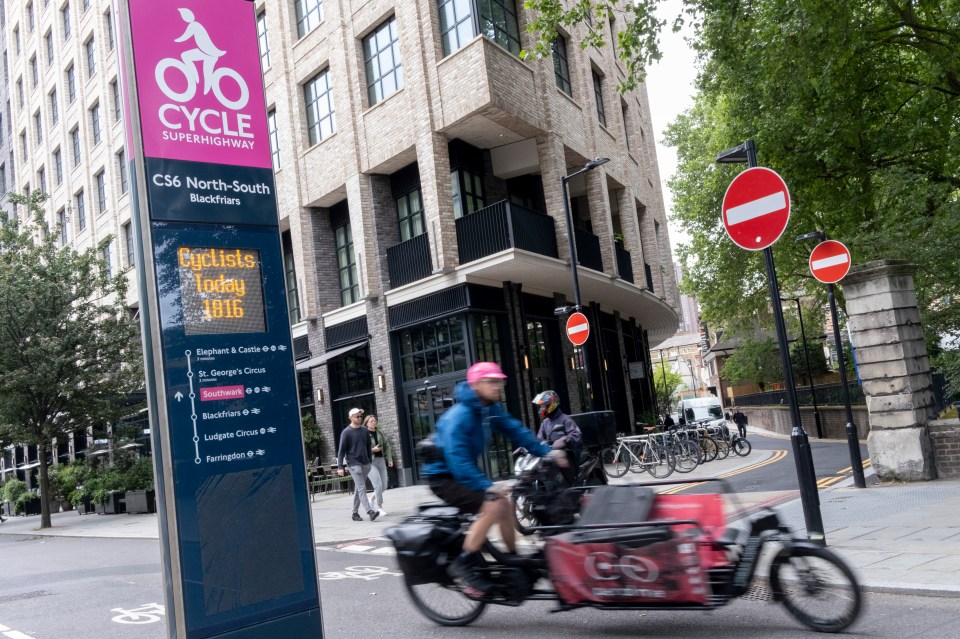 Brits could be paid to walk or cycle rather than drive to work