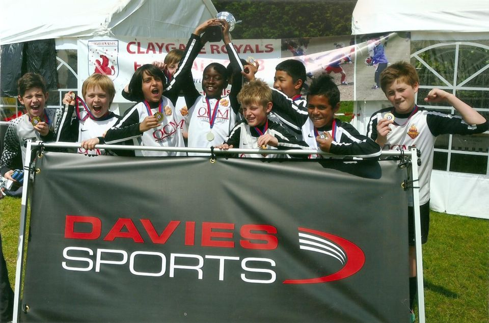 Carvalho (second from right) "liked Fulham best" amid the transfer circus surround him as a kid