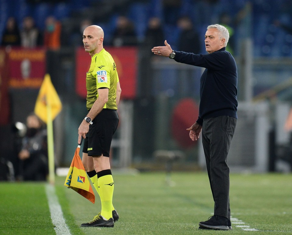 Roma boss Jose Mourinho was unhappy with the performance of match officials during their match with Verona