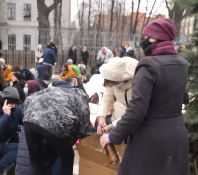 Residents of the city of Dnipro have been making Molotov cocktails