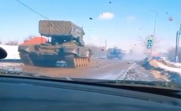 Russia's deadly 'wall of napalm' tanks heading for Ukraine