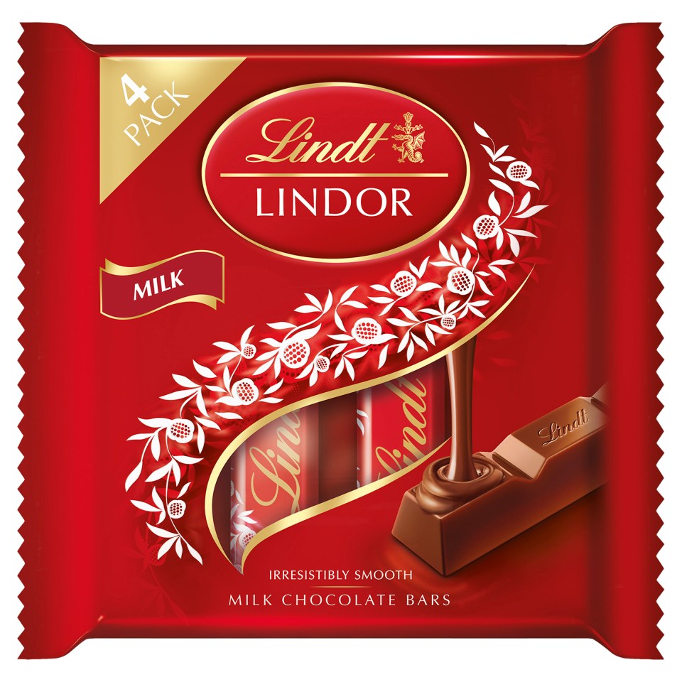 Save 50p on this pack of four Lindor milk chocolate bars from Lindt