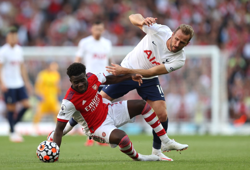 Bukayo Saka and Harry Kane face off again