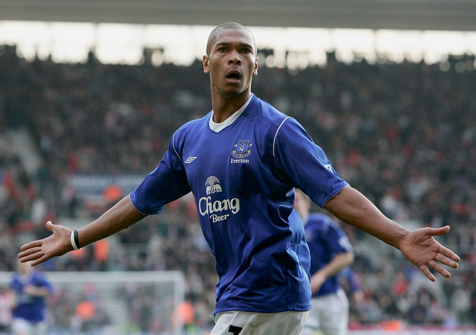 Bent celebrates scoring the equalising goal in stoppage time at Southampton v Everton in 2005