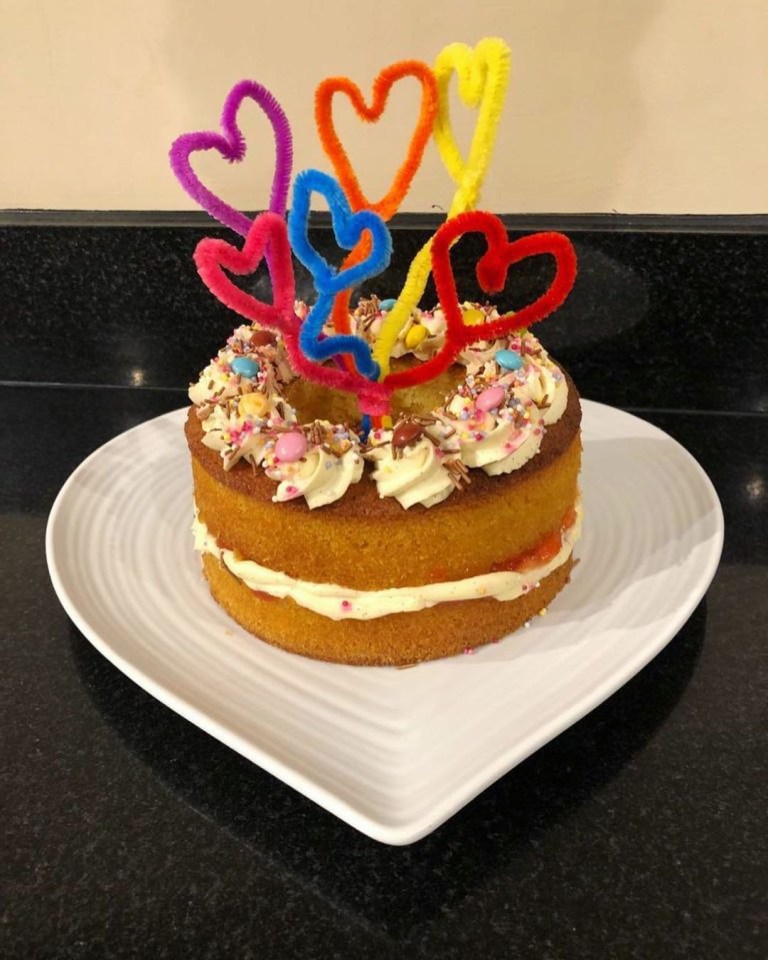 Last year, George, Louis and Charlotte made this cake for their mum