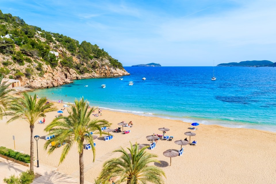 Holiday companies are offering Brits cheap deals for breaks during the long weekend to make the most of the celebrations, with some starting from £134