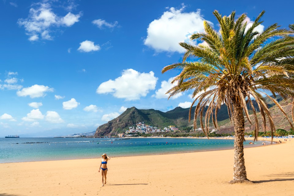 sThomas Cook is offering £25 off all booking over £400 exclusively to Sun readers and long haul holidays with deposits from £1pp