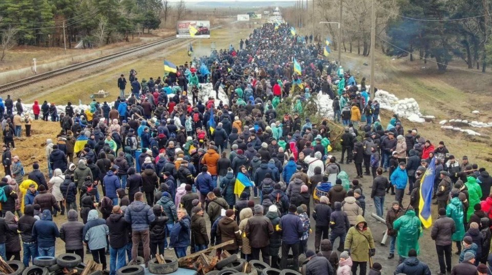 Hero civilians earlier formed a human barricade to stop Russian forces heading towards Zaporizhzhia