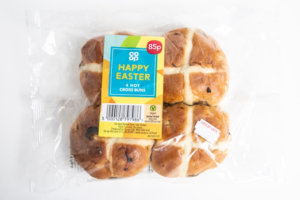 The dough on these Co-op buns was very firm and the tight texture made them tricky to toast evenly as they wouldn’t squash into the toaster