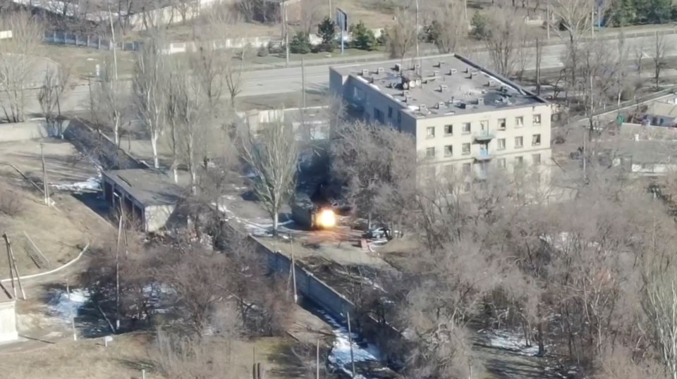 Fighting continues in Mariupol