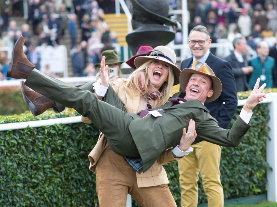 Frankie Dettori and Penny Lancaster shared a laugh in the stands