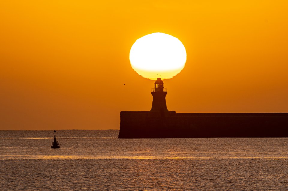 John Fatkin captured sunrise at South Shields Pier lighthouse