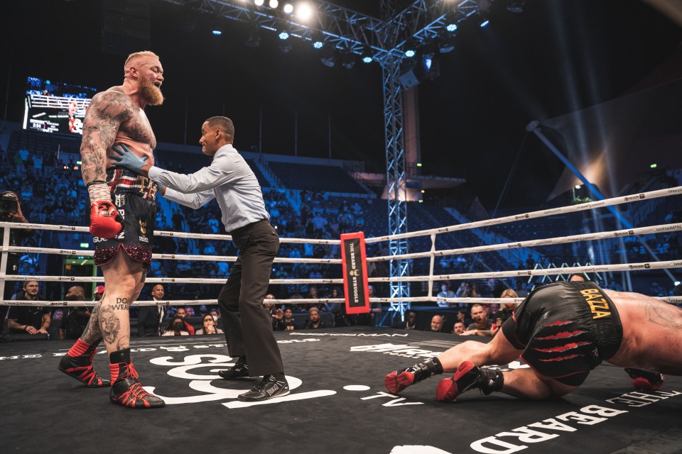 Thor came out on top in the Dubai heavyweight showdown with points decision