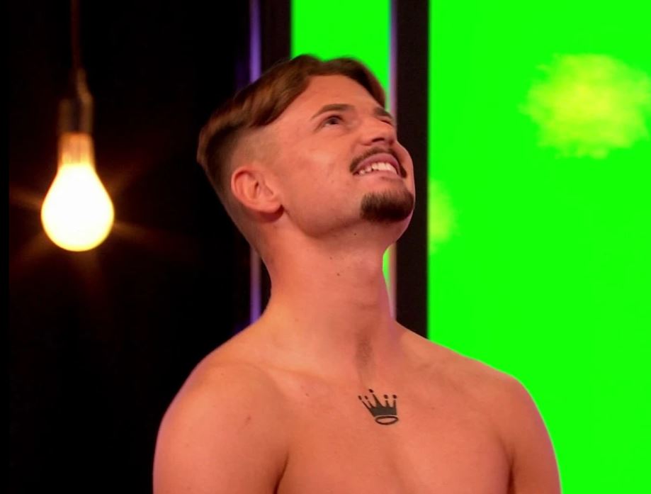 Naked Attraction contestant Luke shocked Deanne with his rude pick up line