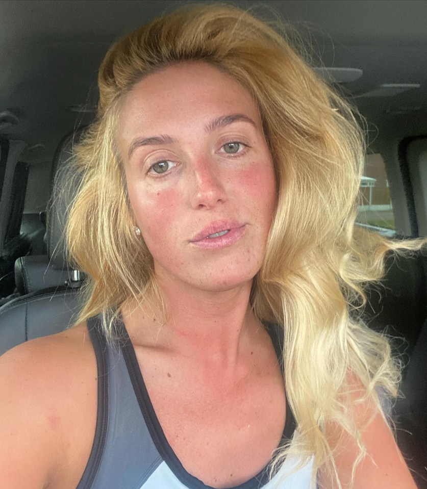 The mum of six shared a barefaced photo, urging other women to love themselves without makeup, fillers or lashes