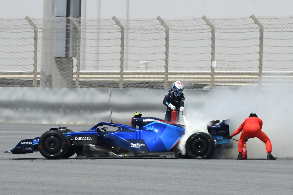 The rear end of the F1 car caught on fire