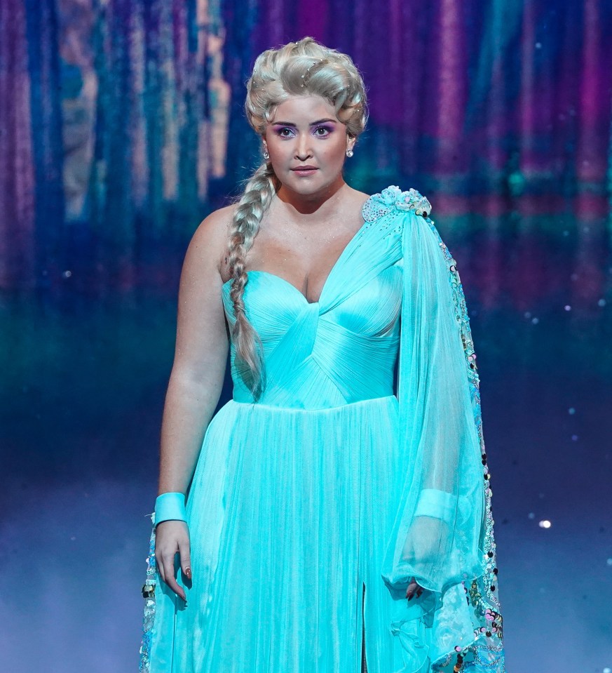 Jacqueline Jossa looked incredible dressed as Elsa from Frozen