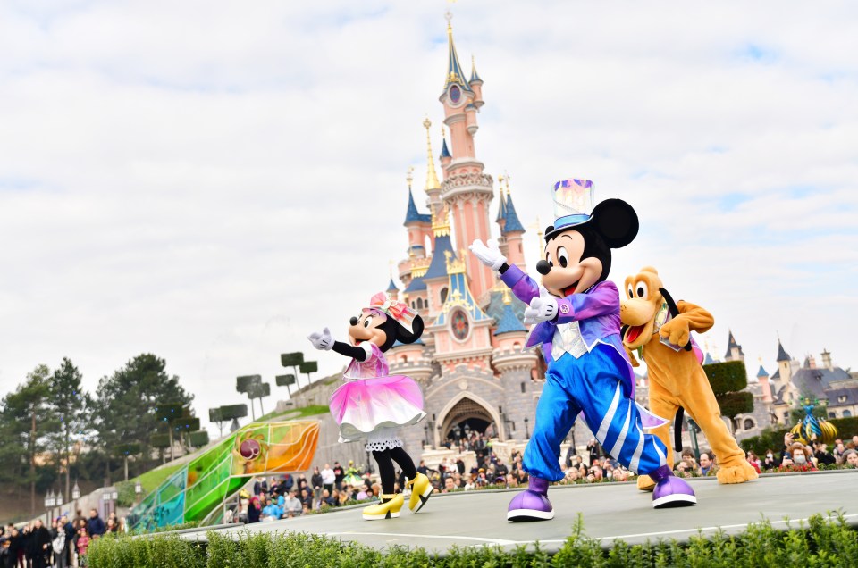 You can get the train directly to Disneyland Paris from the UK again from tomorrow