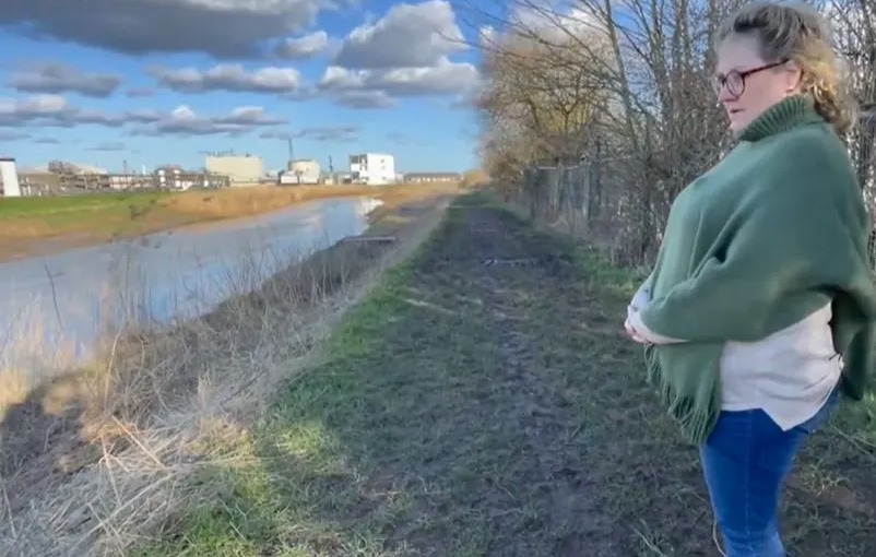 Lisa visited the spot where Libby's body was dumped in the River Hull