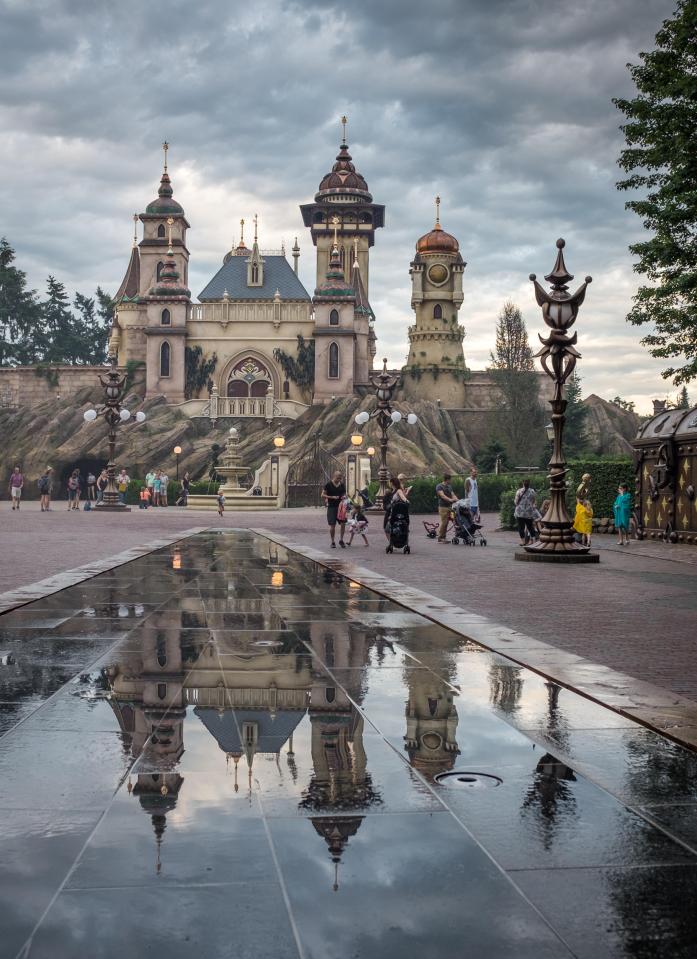 The new hotel will sit behind the main entrance of the park