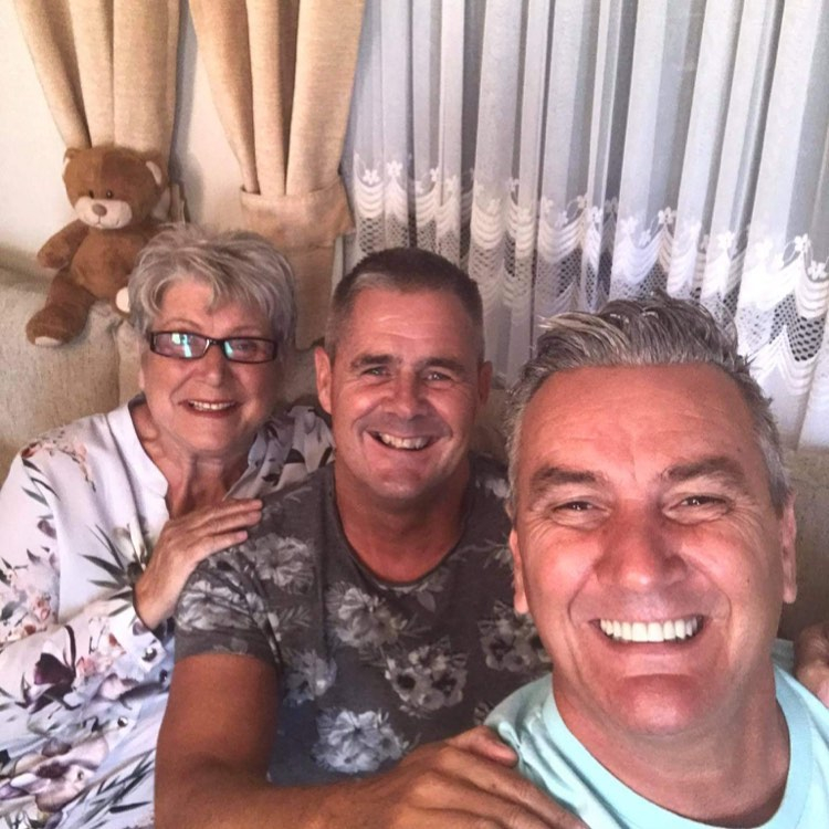 Steve has joined Lee and Jenny on Gogglebox before