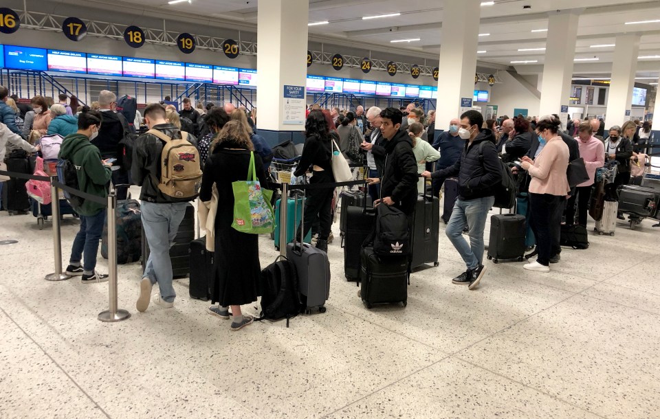 Passengers were left in long queues at Manchester Aiport this weekend