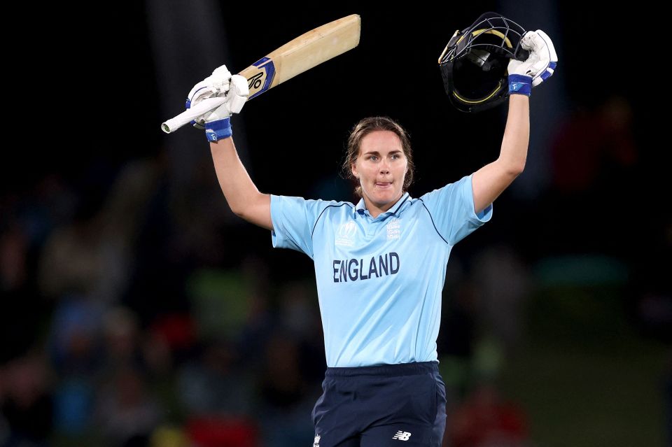 Nat Sciver celebrates reaching her century