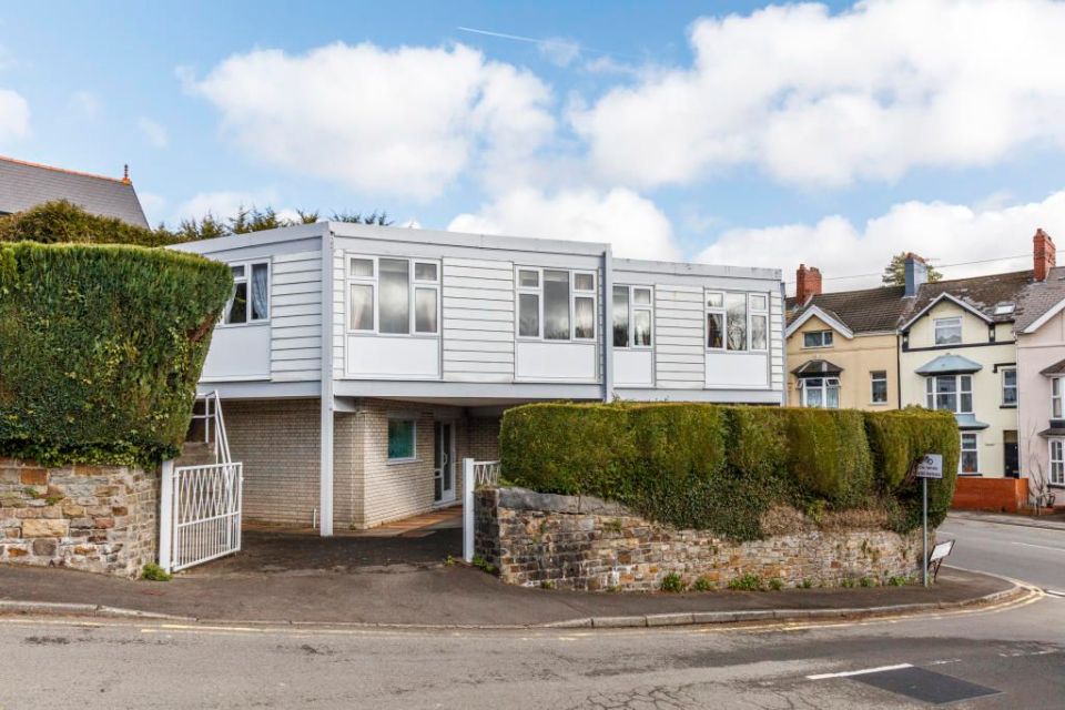 This retro home in Merthyr Tydfil, Wales, is on sale for £550k