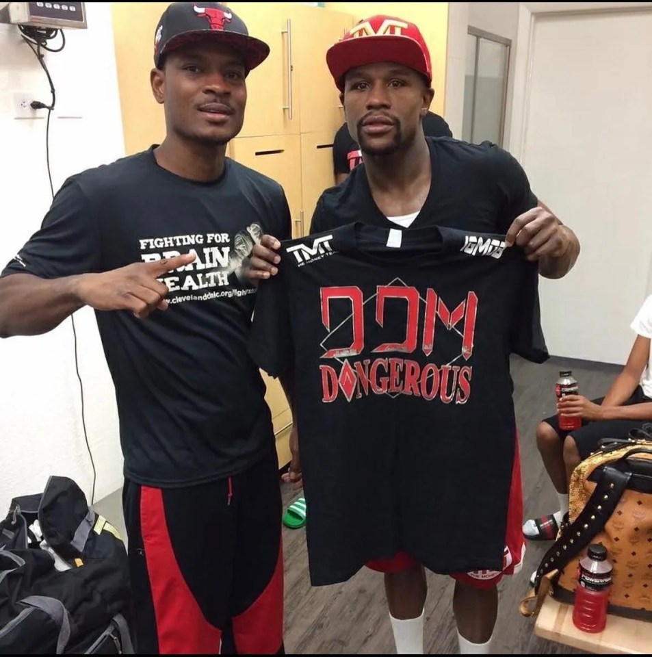 Floyd Mayweather will face former sparring partner Don Moore in an exhibition bout in Dubai next month