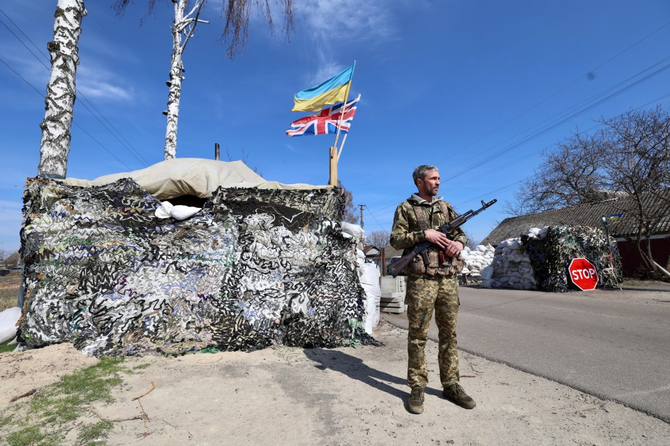 Ukraine's heroic defenders hoisted a Union Jack at a checkpoint in a display of gratitude