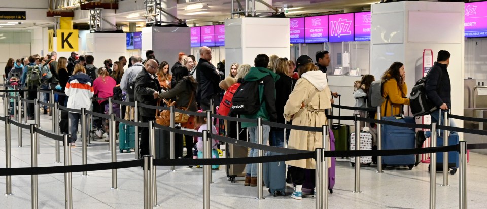 Many major airports across the UK, especially Manches­ter, have been experiencing huge delay