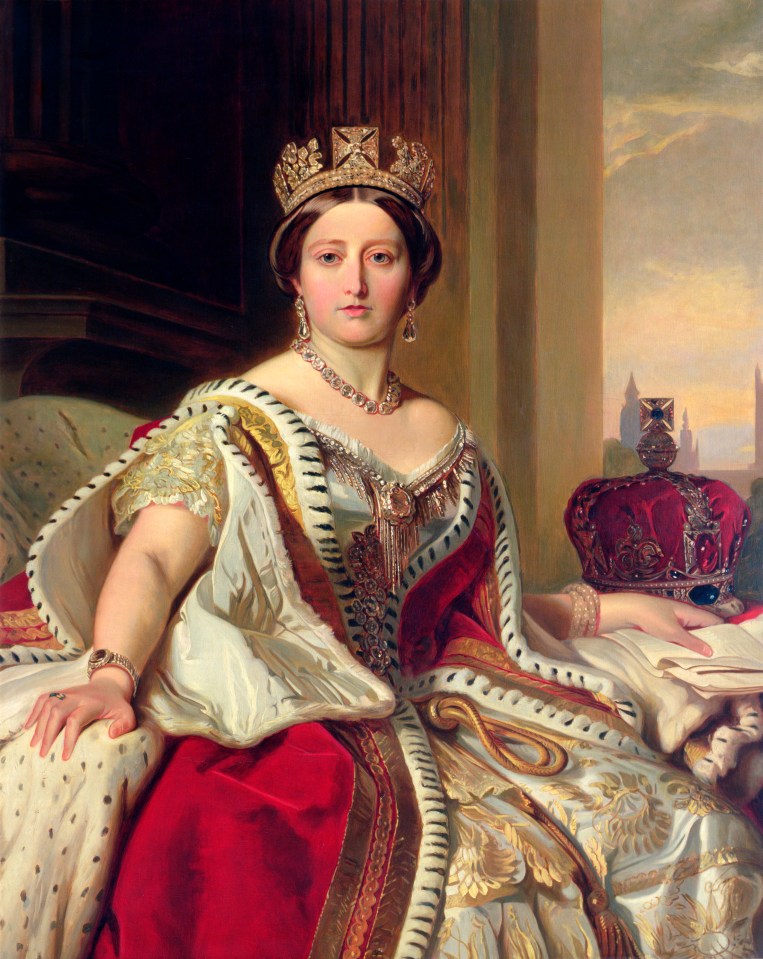 Queen Victoria saw that aristocratic women covered their bosoms in public