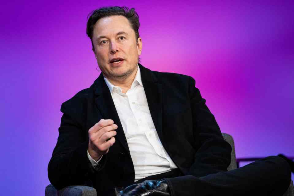 Elon Musk wants to buy Twitter