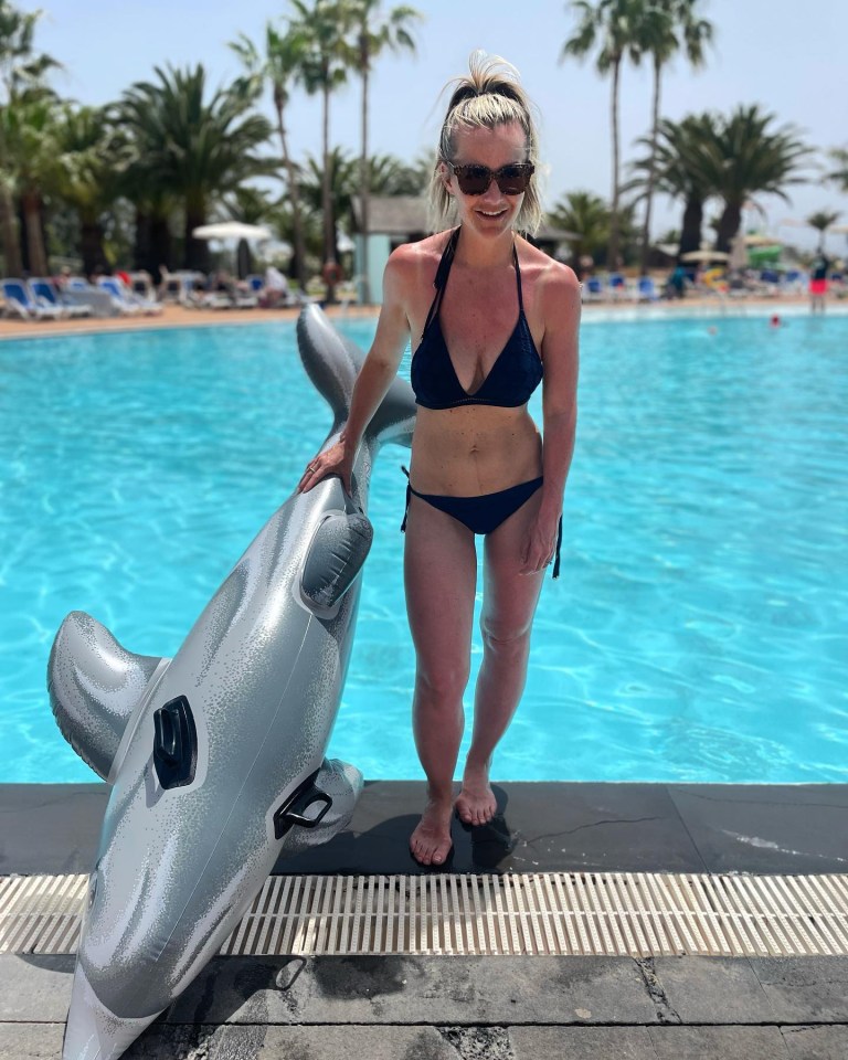 Helen Skelton has shown off her impressive post-baby body in a bikini