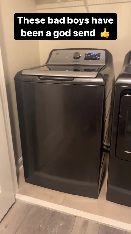 She insisted the washer and dryer in the family's rented villa have been "a godsend"