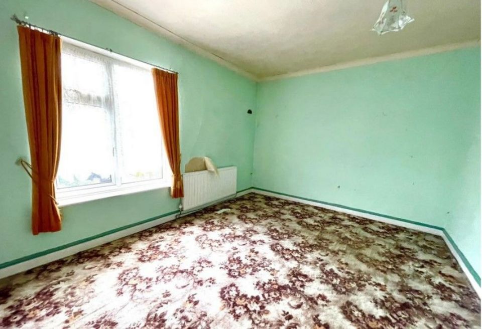 A Zoopla spokesperson said: "The property would make an excellent owner occupier or investment property"