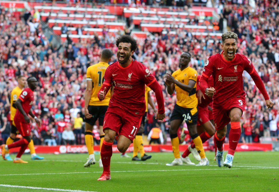 Liverpool eventually overcame Wolves, winning 3-1 thanks to two late goals, but it wasn't enough to reclaim their Premier League title