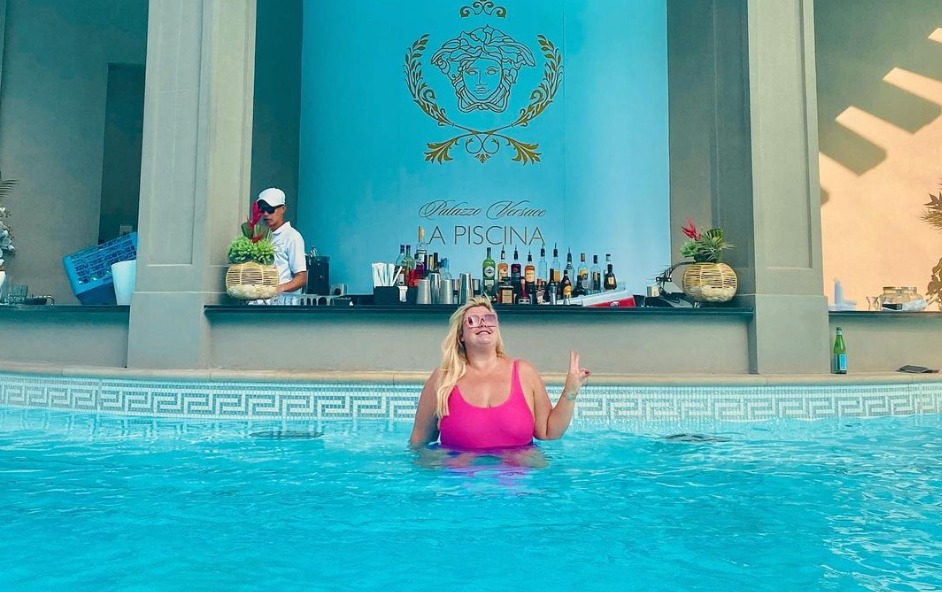 Gemma Collins is living her best life on holiday in Dubai as she posed in a pink swimsuit