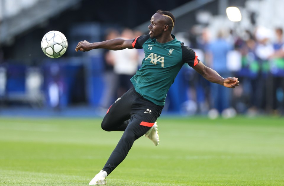 Mane trains ahead of the Champions League final in Paris