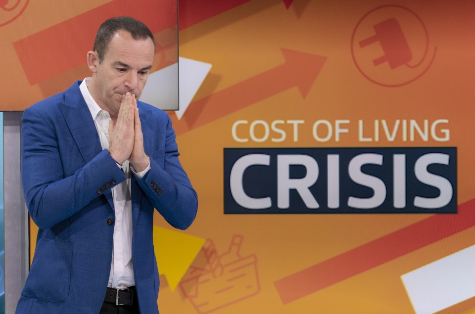 Martin Lewis has shared help for those on benefits set to move to Universal Credit