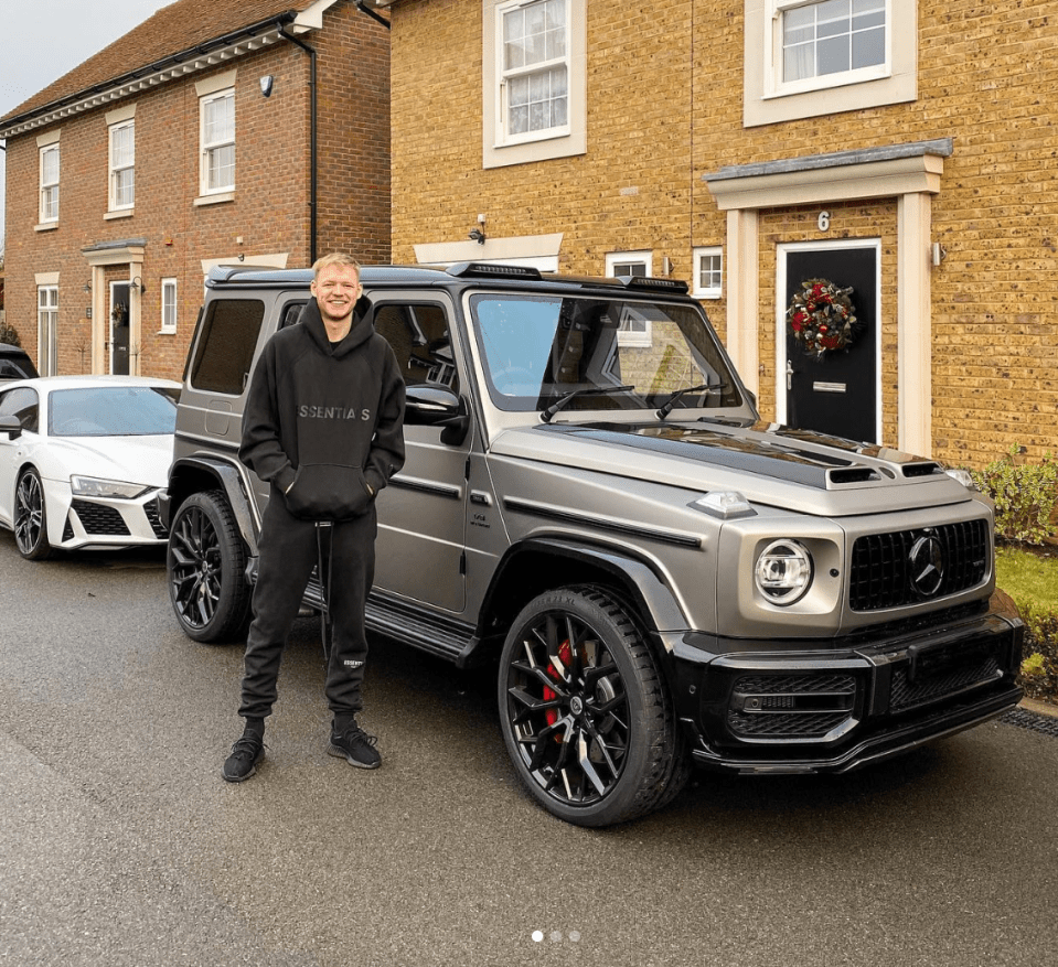 Arsenal star Aaron Ramsdale shows off his Mercedes G63 AMG