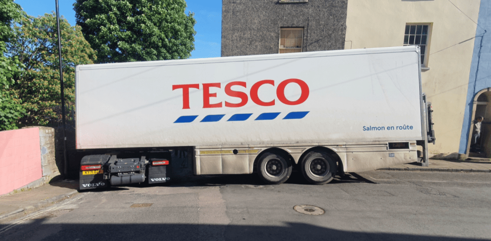 Residents complained the street the HGV driver was attempting to go down is often used as a rat run by drivers