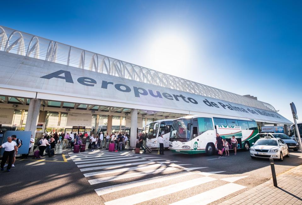 Spain hotels fear Brits will boycott Majorca due to huge airport queues