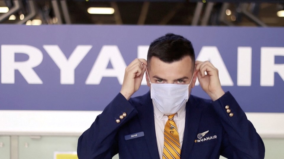 Face masks on Ryanair are to be scrapped from next week